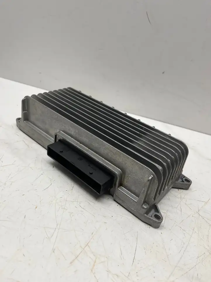 Audi A4 S4 B8 8K (2007 - 2011) 8T0035223J Усилитель звука — фото 2