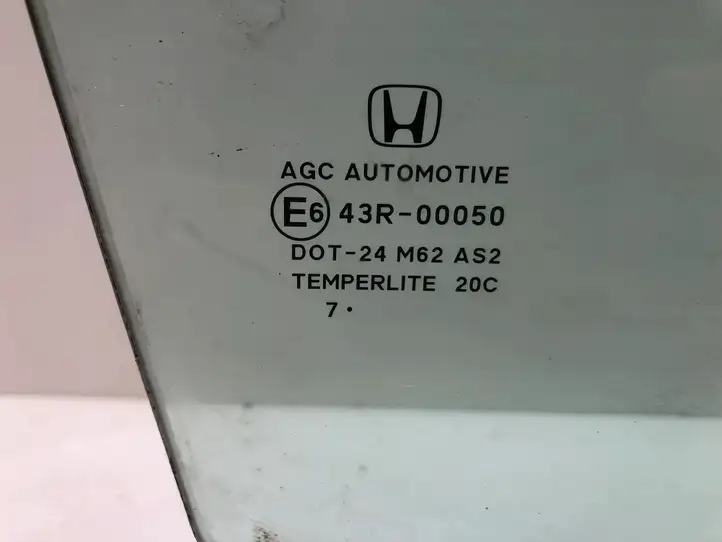 Honda CR-V (2017 - 2022) Стекло передней двери — фото 3