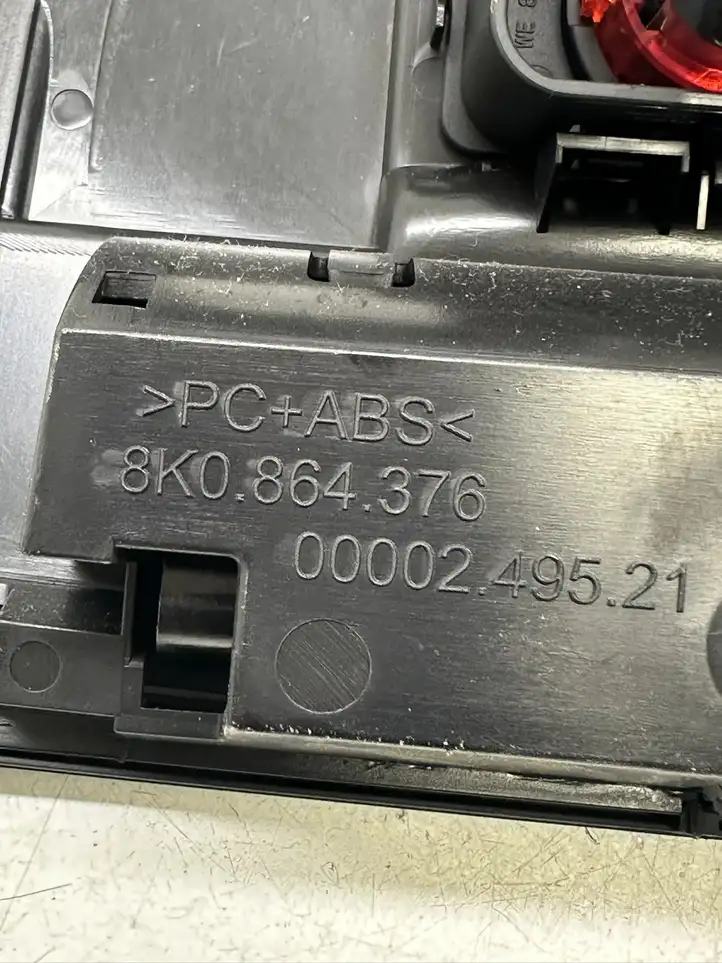 Audi A4 S4 B8 8K (2007 - 2011) 8K0864376 Прочие детали салона — фото 2
