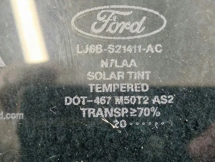 Ford Escape IV (2020 - ) LJ6BS21411 Стекло передней двери — фото 4