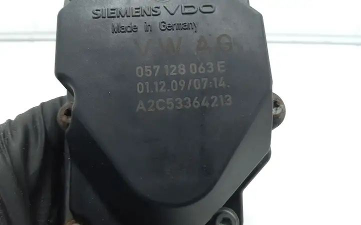 Audi A8 S8 D4 4H (2010 - 2014) 057128063E Дроссельная заслонка — фото 2