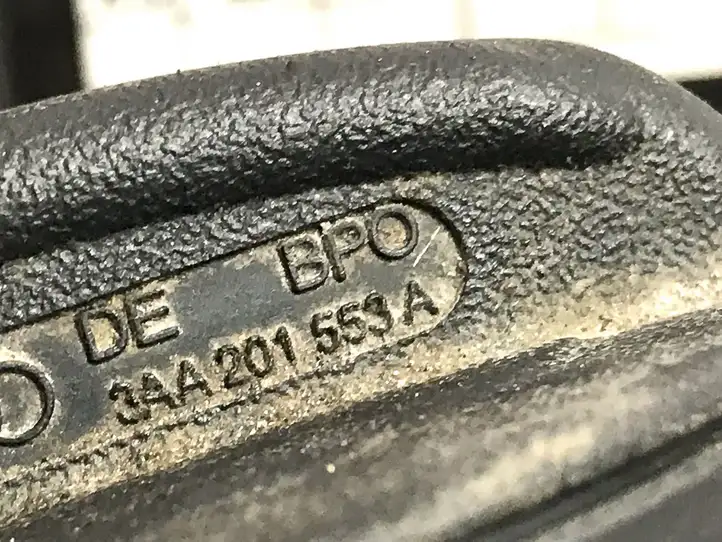 Skoda Octavia Mk3 (5E) (2013 - 2019) 5E0809702B Крышка топливного бака — фото 3