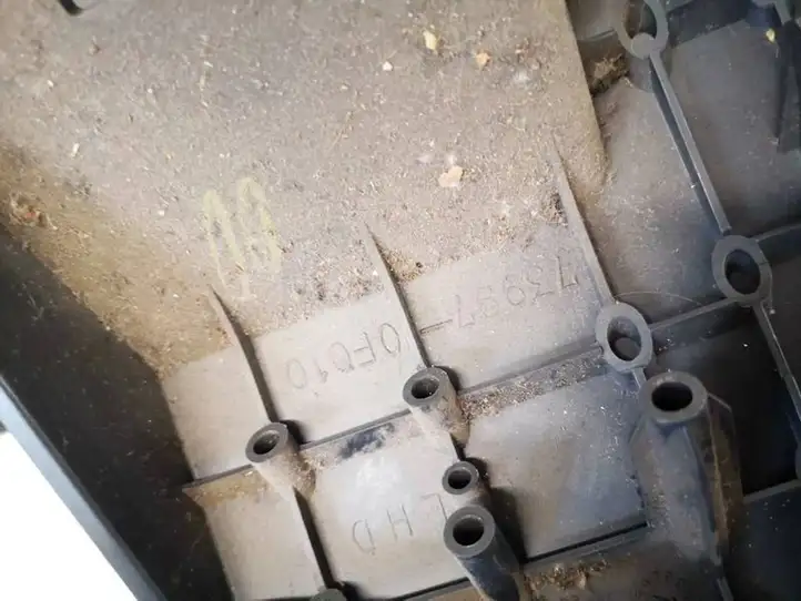 Toyota Corolla Verso AR10 (2004 - 2009) 739970f010 Прочие детали салона — фото 4