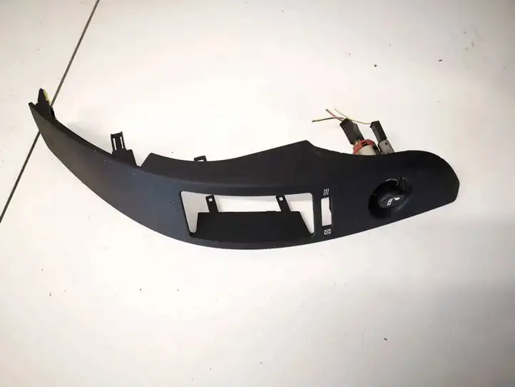 Toyota Corolla Verso AR10 (2004 - 2009) 5568064010 Прочие детали салона — фото 2
