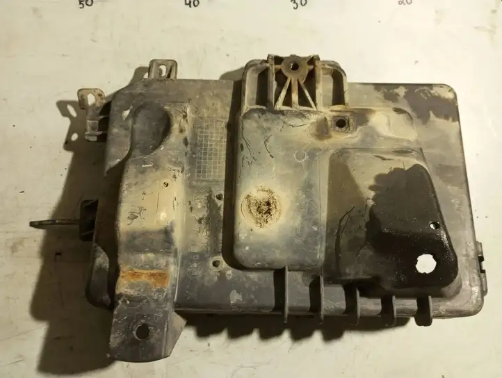 Opel Zafira B (2003 - 2006) 13234223 Крышка ящика аккумулятора — фото 2