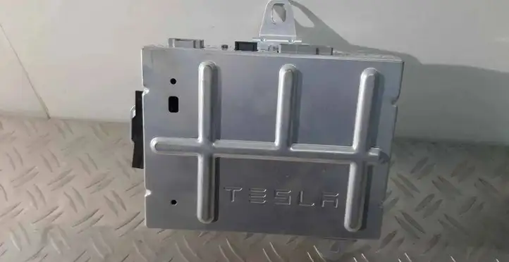 Tesla Model Y (2019 - 2024) 150715201B Усилитель звука — фото 1