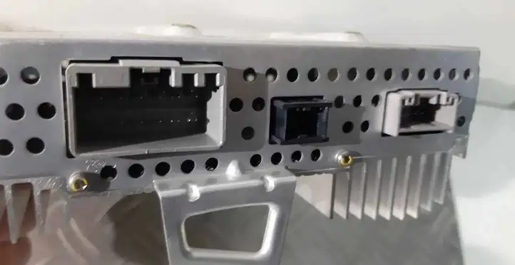 Tesla Model Y (2019 - 2024) 150715201B Усилитель звука — фото 2