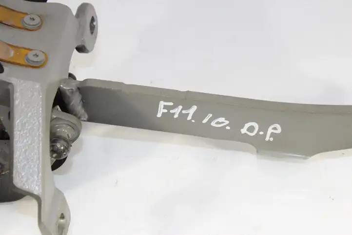 BMW 5 F10 F11 (2009 - 2016) 7205640 Заднее боковое стекло — фото 4