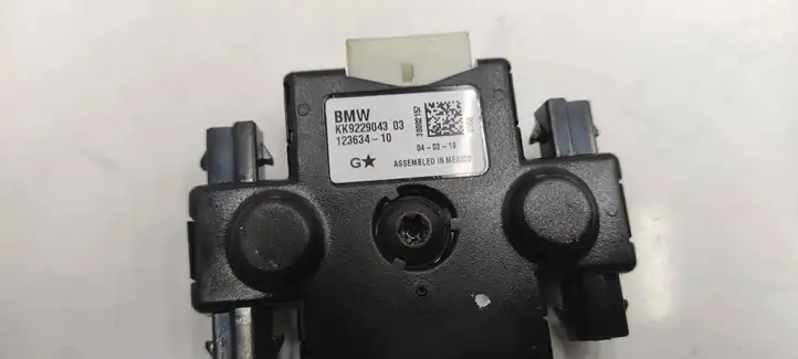 BMW 3 F30 F35 F31 (2012 - 2018) 9229043 Усилитель антенны — фото 4