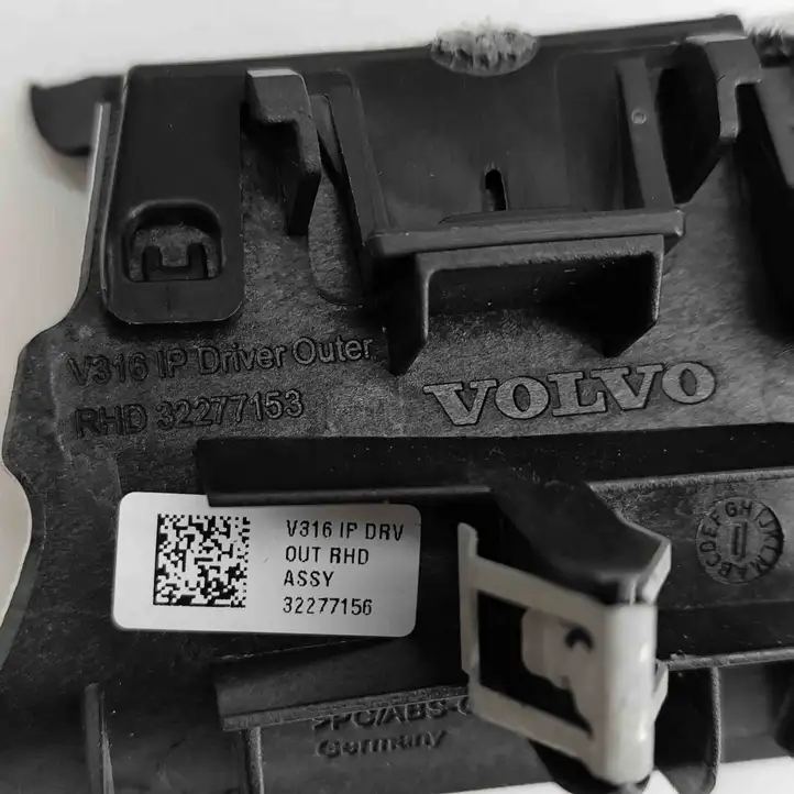 Volvo XC40 (2017 - ) 32277153 Прочие детали салона — фото 6