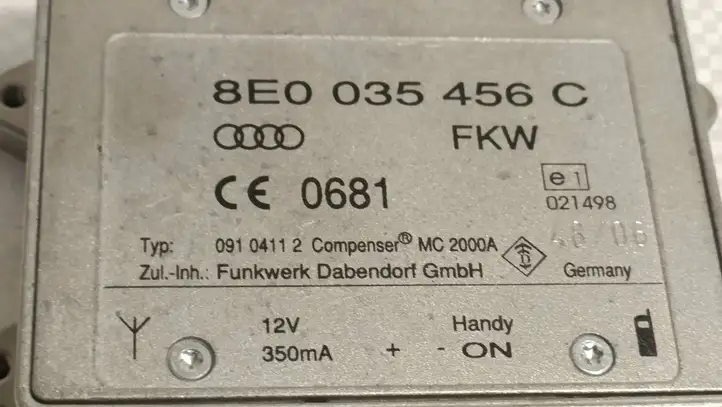 Audi A3/S3 8P (2004 - 2008) 8E0035456C Усилитель антенны — фото 3