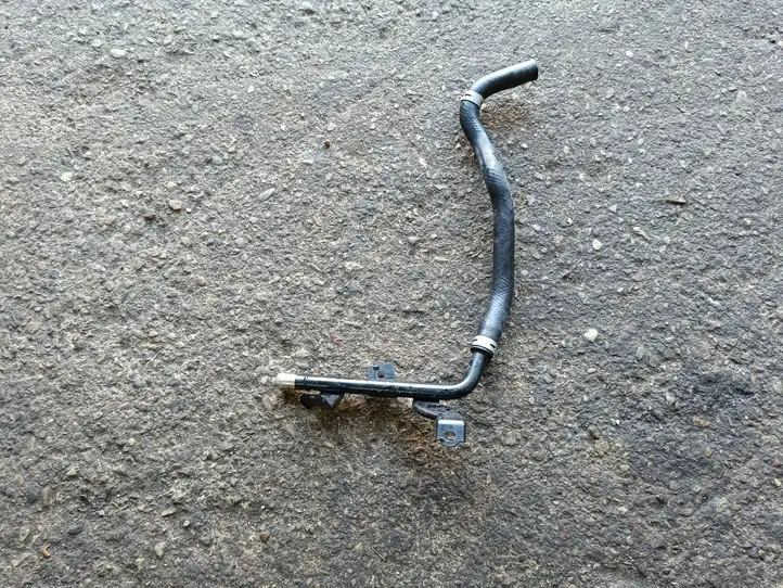 Toyota Mirai (2015 - 2020) Прочие детали моторного отсека — фото 1