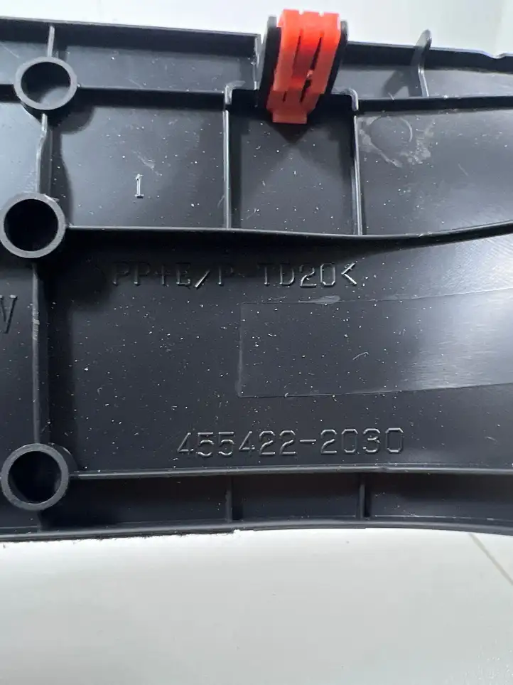 Toyota RAV 4 (XA50) (2018 - ) 55422-42080 Прочие детали салона — фото 5