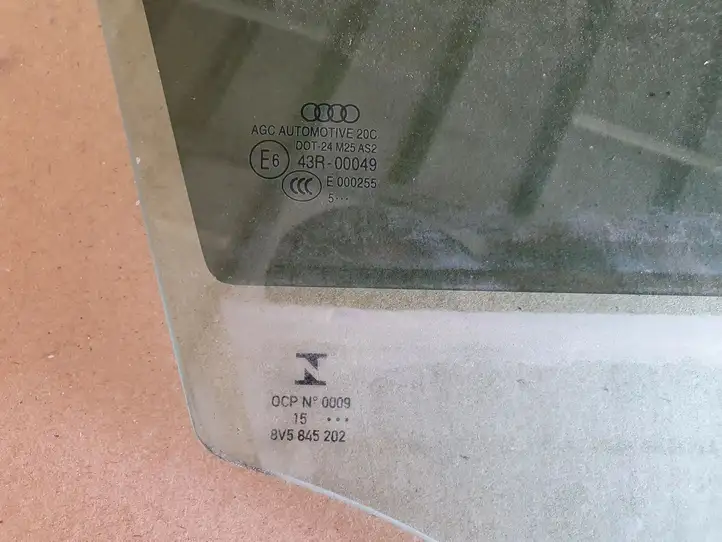 Audi A3/S3 8V (2016 - 2020) 8V5845202 Стекло передней двери — фото 3