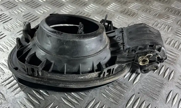 Volvo V60 (2013 - 2018) 31299106 Крышка зарядного разъема — фото 3