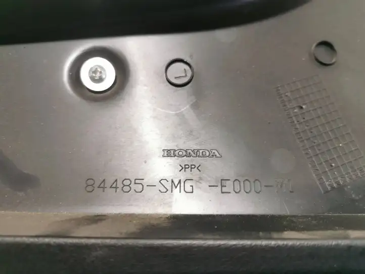 Honda Civic (2006 - 2011) 84485SMGE000M1 Прочие детали салона — фото 3