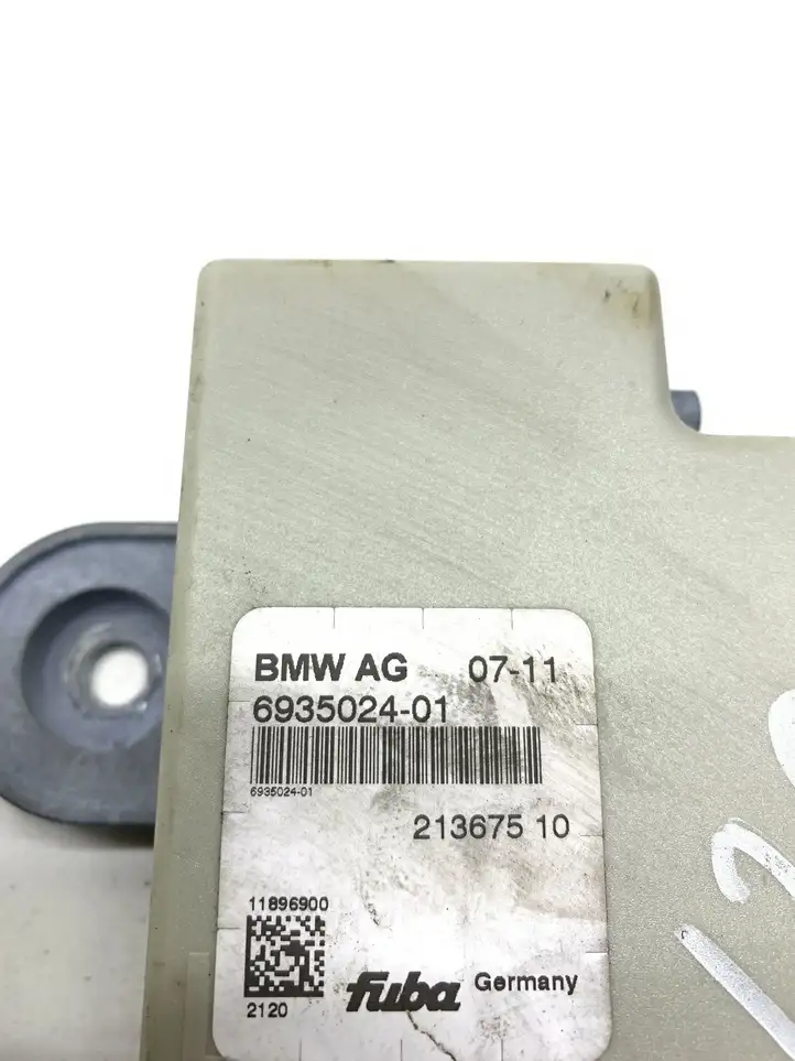 BMW X3 F25 (2010 - 2017) 6935024 Усилитель антенны — фото 6