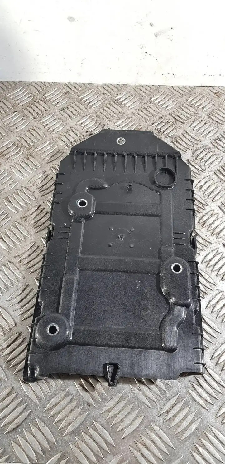 Volvo S60 (2018 - ) 31479348 Площадка аккумулятора — фото 2