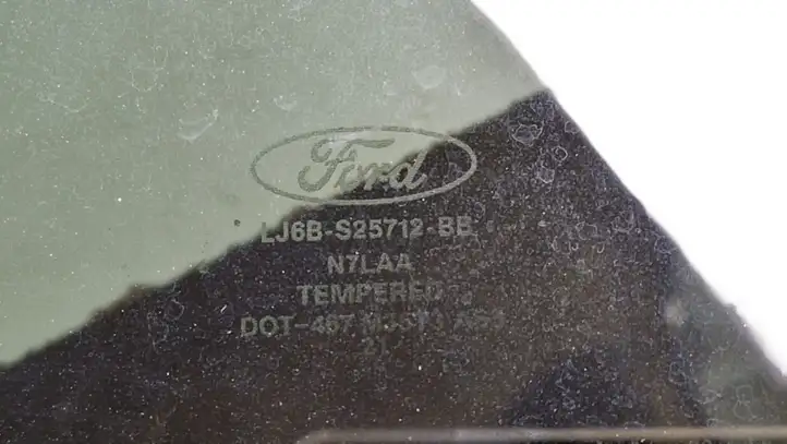 Ford Escape IV (2020 - ) LJ6BS25712 Стекло задней двери — фото 4