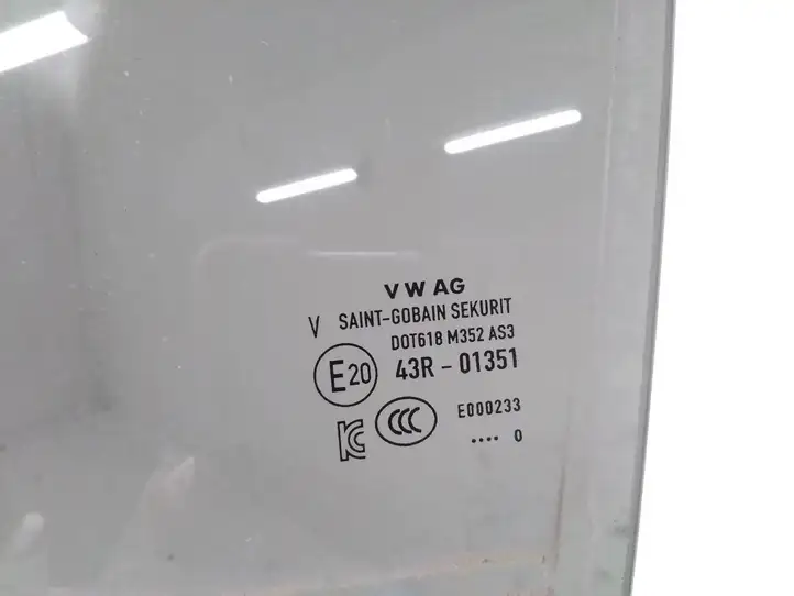 Volkswagen ID.3 (2019 - ) 10A845025C Стекло задней двери — фото 2