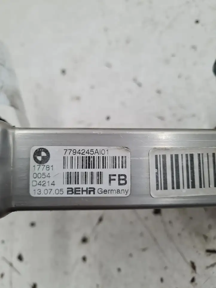 BMW 3 E90 E91 (2005 - 2012) 7794245A Охладитель клапана EGR — фото 2