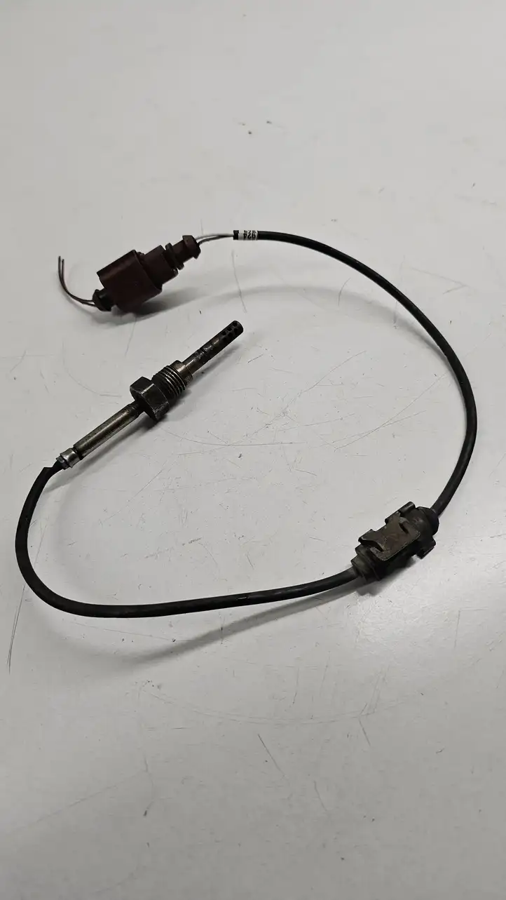 Volkswagen PASSAT B6 (2005 - 2010)   Датчик температуры выхлопного газа