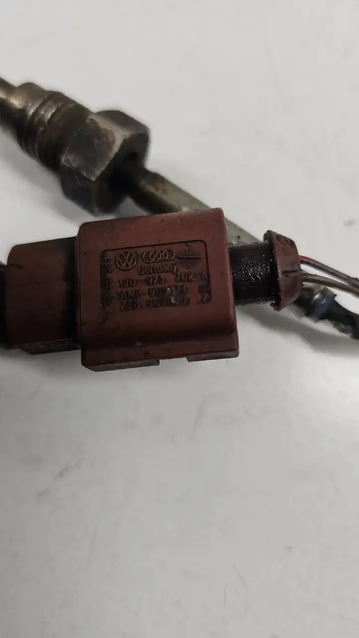 Volkswagen PASSAT B6 (2005 - 2010)   Датчик температуры выхлопного газа