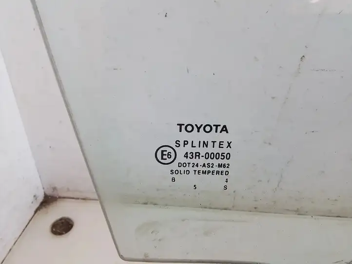 Toyota Avensis T250 (2003 - 2006) 43R00050 Стекло передней двери — фото 2