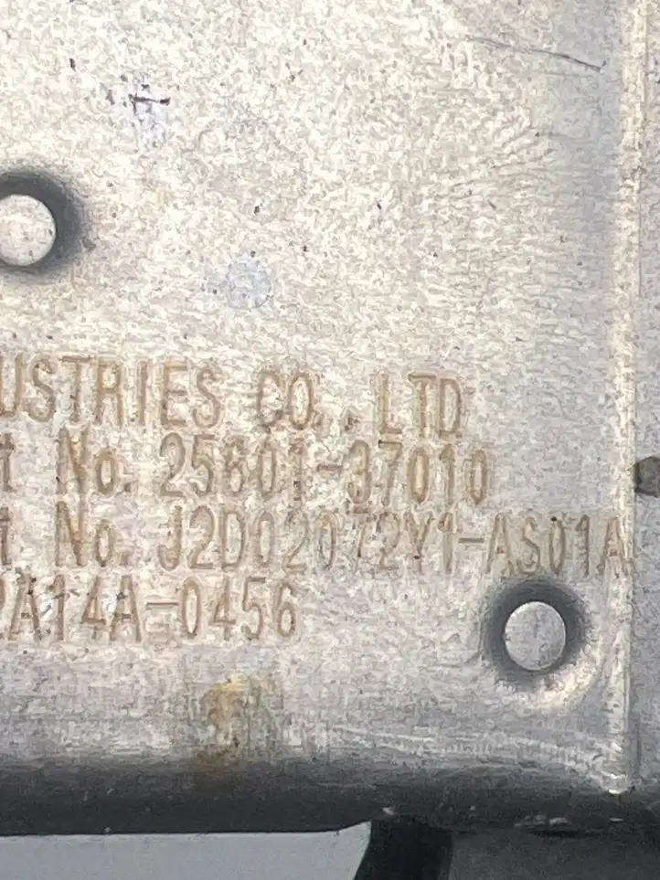 Toyota Prius (XW30) (2009 - 2015) 2560137010 Охладитель клапана EGR — фото 3