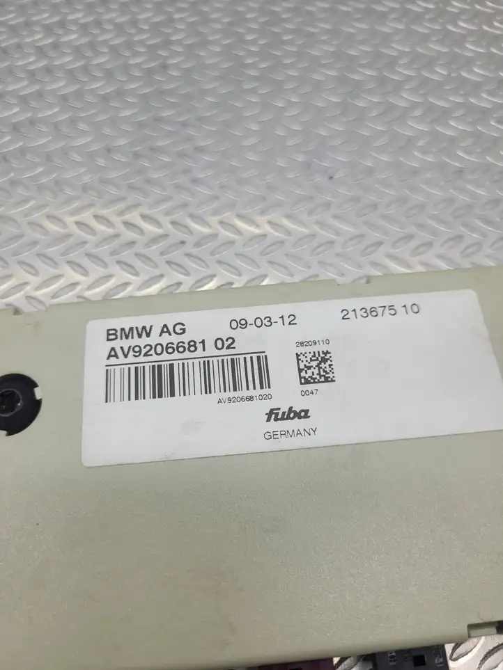 BMW 6 F12 F13 (2010 - 2018) 9206681 Усилитель антенны — фото 6