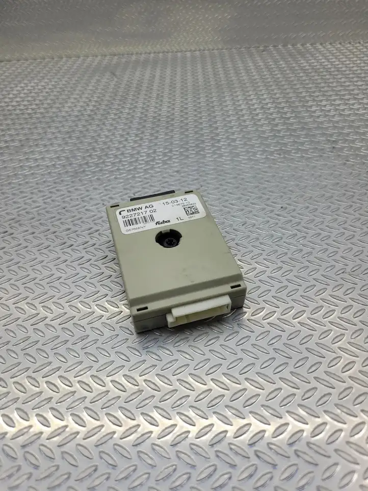 BMW 6 F12 F13 (2010 - 2018)  9227217 Усилитель антенны