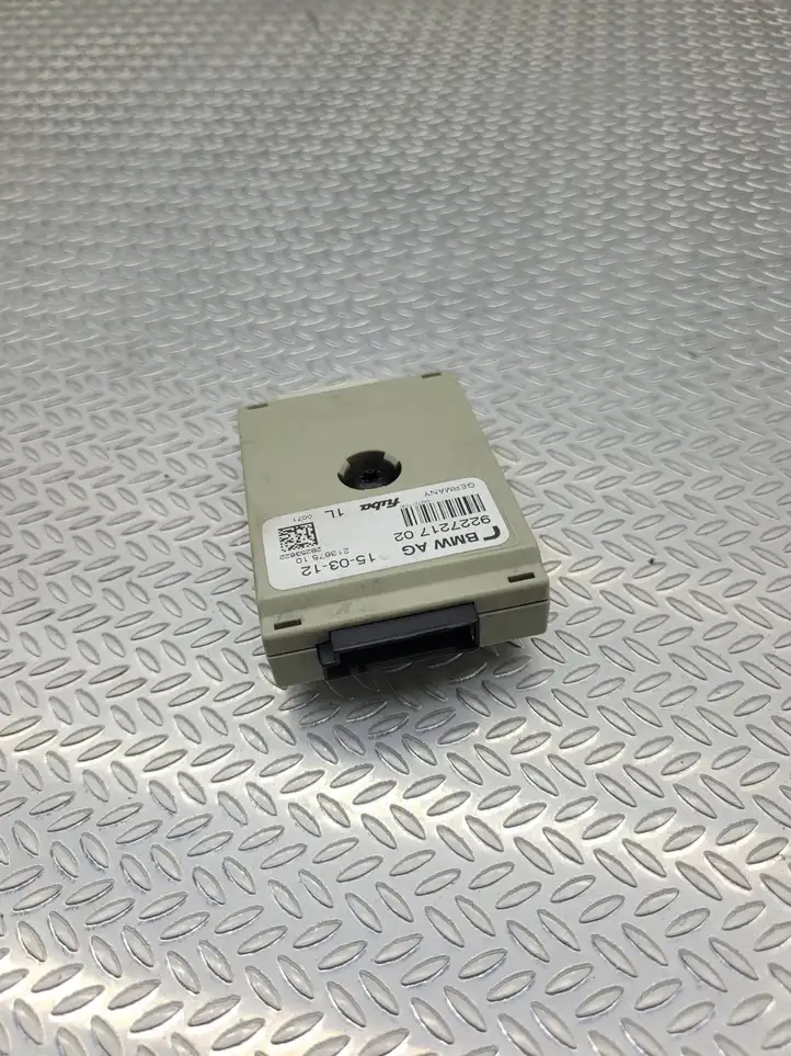 BMW 6 F12 F13 (2010 - 2018)  9227217 Усилитель антенны