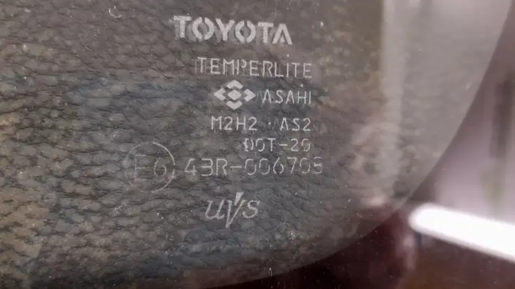 Toyota Yaris (2003 - 2005) Заднее боковое стекло — фото 3