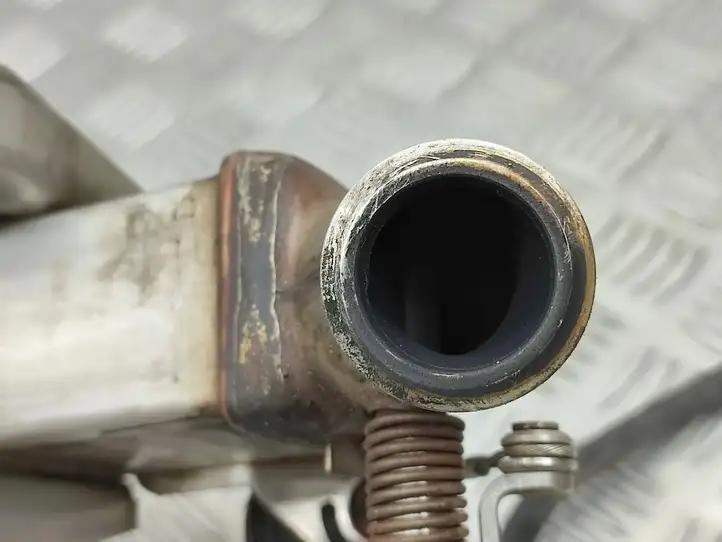 Opel Vivaro (2006 - 2014) 8200719993D Охладитель клапана EGR — фото 5