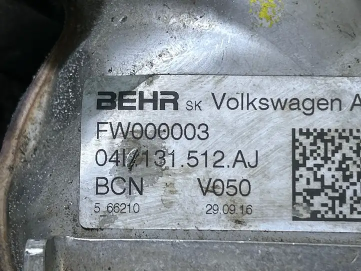 Volkswagen Caddy (2010 - 2015) 04L131512AJ Охладитель клапана EGR — фото 3