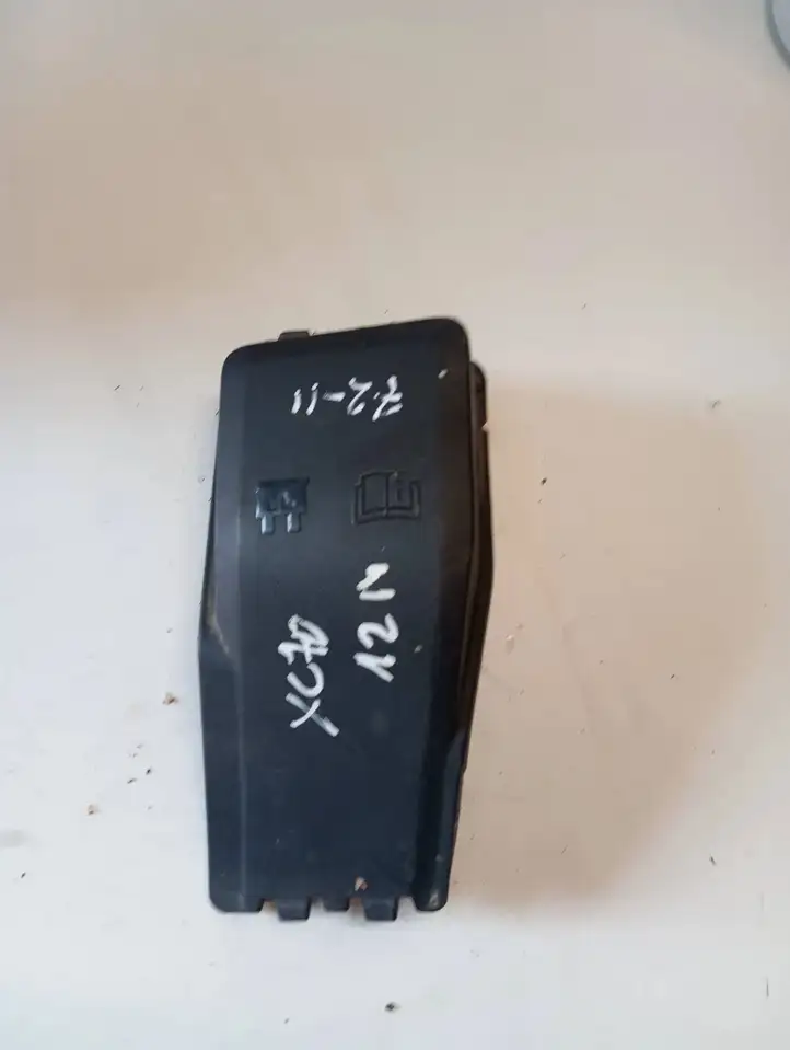 Volvo S60 (2010 - 2013) 31346538 Крышка ящика предохранителей — фото 4