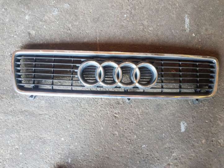 8C0853651C Audi 80 90 S2 B4 Grotelės viršutinės