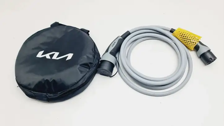 Kia EV6 (2021 - ) 66632ADE023A Кабель для зарядки электромобилей — фото 1