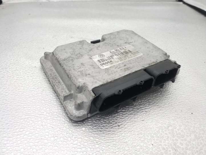 038906018P Volkswagen PASSAT B5 Galios (ECU) modulis