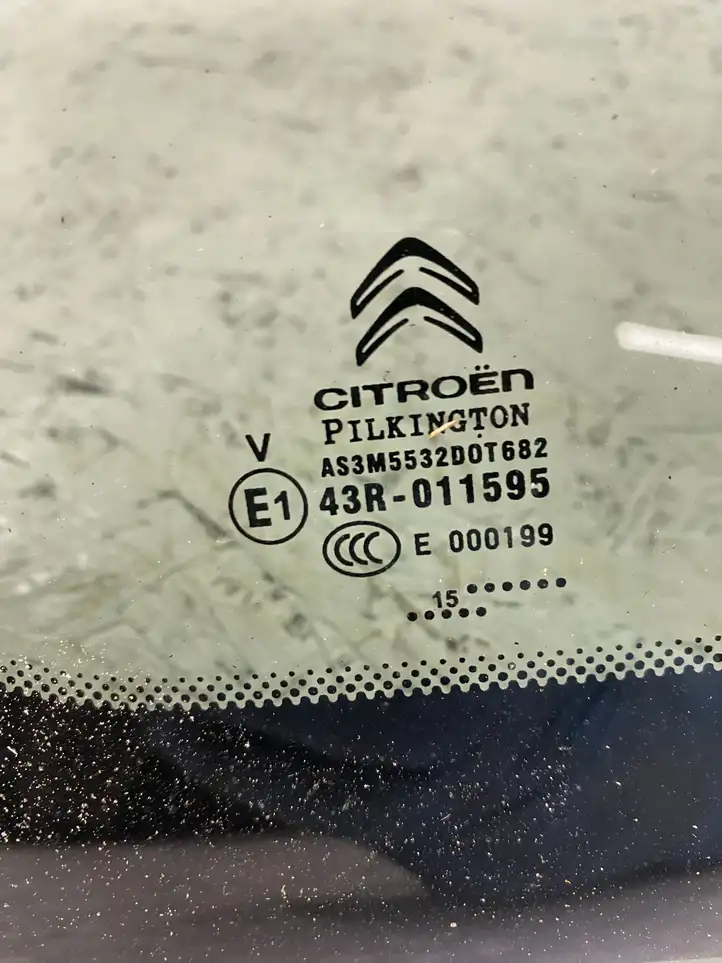Citroen C4 Cactus (2014 - 2017) Стекло задней двери — фото 2