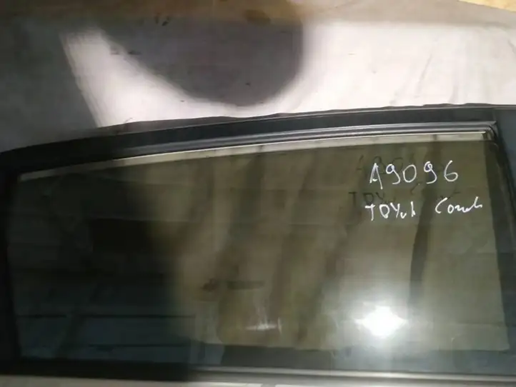 Toyota Corolla Verso AR10 (2004 - 2009) Стекло задней двери — фото 1
