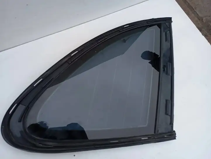 Porsche Cayenne (92A) (2011 - 2017) E000255 Заднее боковое стекло — фото 2