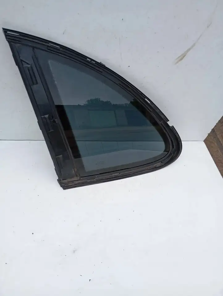 Porsche Cayenne (92A) (2011 - 2017) E000255 Заднее боковое стекло — фото 1