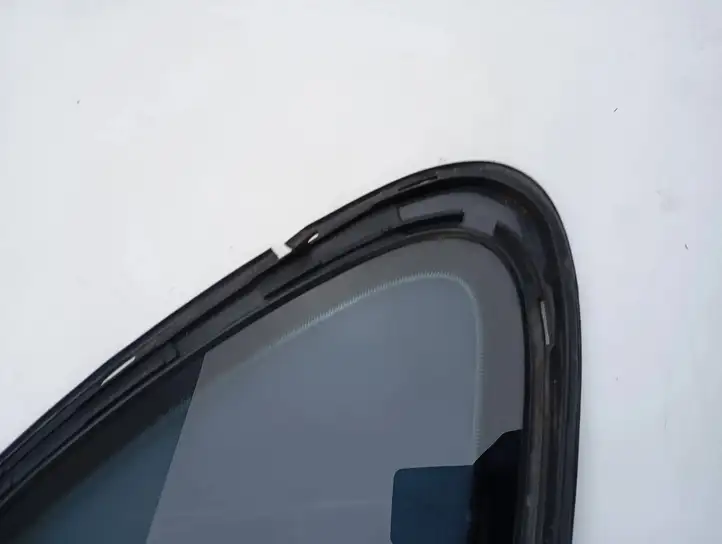 Porsche Cayenne (92A) (2011 - 2017) E000255 Заднее боковое стекло — фото 2