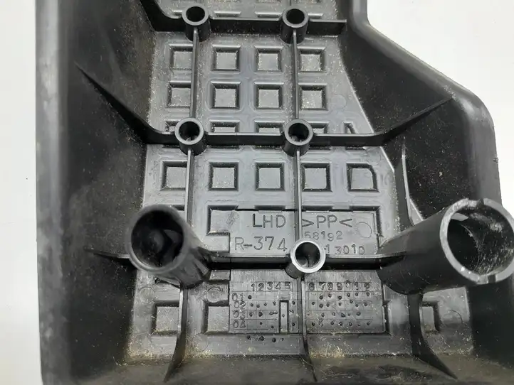 Toyota Prius (XW20) (2003 - 2009) 5819213010 Прочие детали салона — фото 3