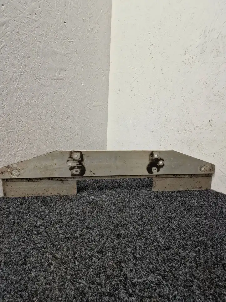 BMW 5 G30 G31 (2016 - )  7334421 Другая деталь дна