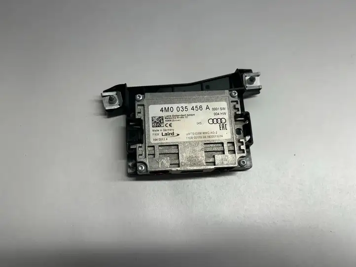 Seat Leon (5F) (2012 - 2019)  4M0035456A Усилитель антенны