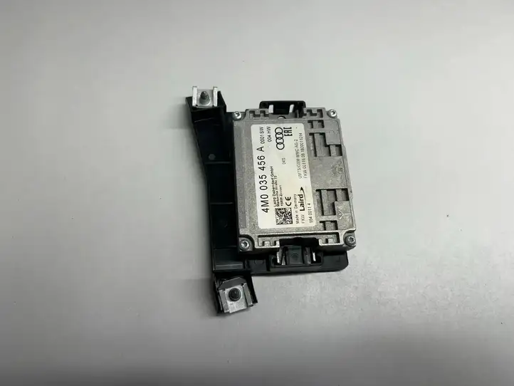 Seat Leon (5F) (2012 - 2019)  4M0035456A Усилитель антенны