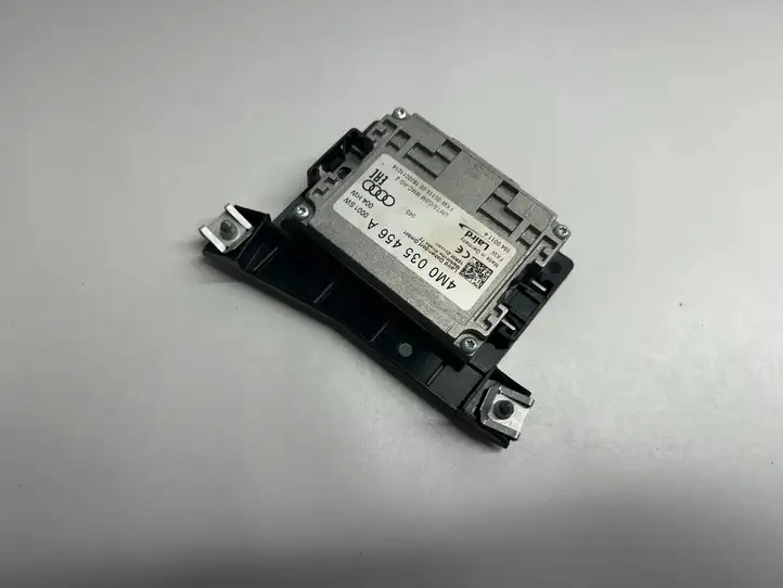 Seat Leon (5F) (2012 - 2019)  4M0035456A Усилитель антенны