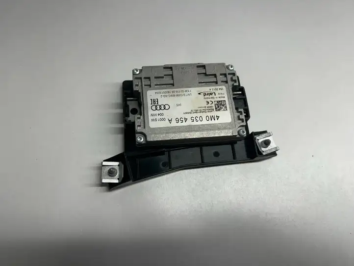 Seat Leon (5F) (2012 - 2019)  4M0035456A Усилитель антенны